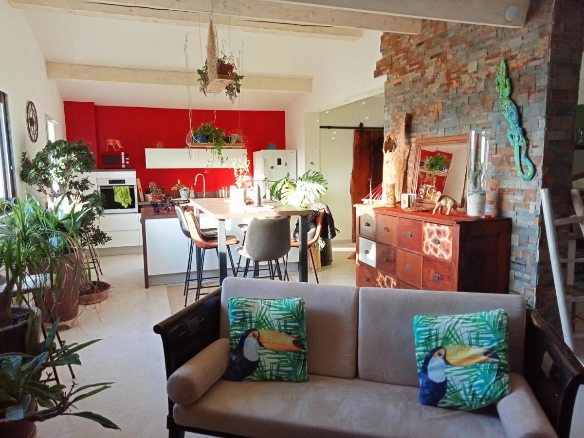 Logement De Charme Avec Piscine Et Jacuzzi Carnoules (Var) Exterior foto
